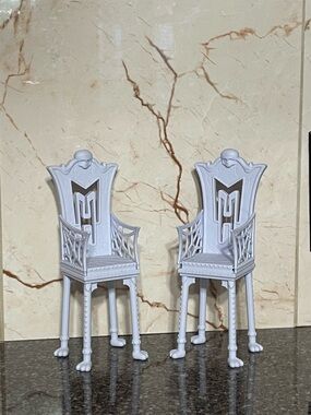 Monster High Deadluxe High School Replacement Chairs - Lot of 2